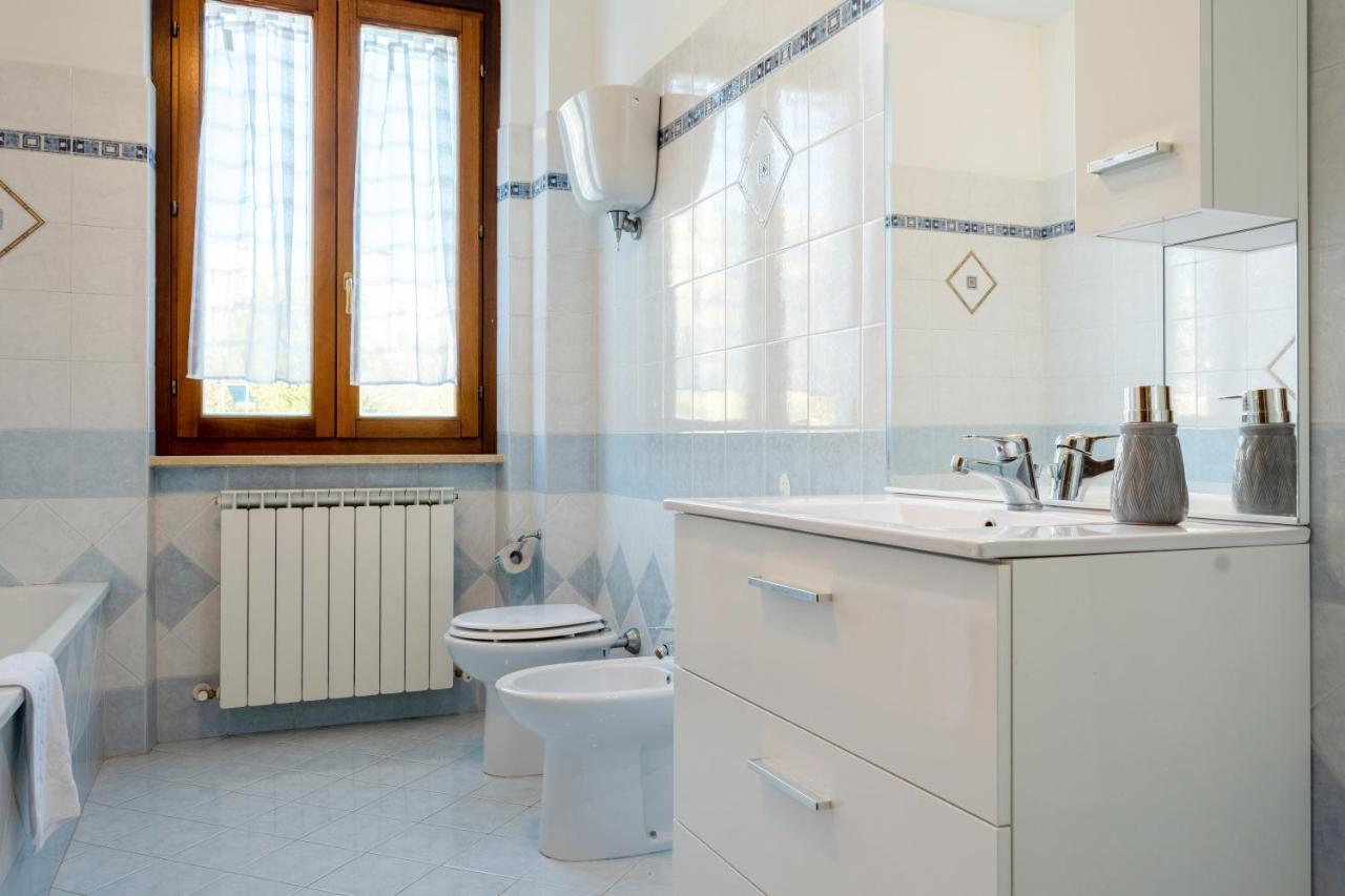 Casa Del Giardino Bright Apartment Бастия Умбра Екстериор снимка